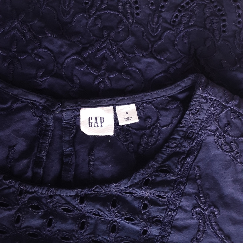 GAP - Picture 7 of 8